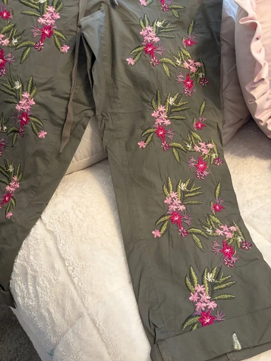 INC International Concepts Olive Green Capris with Pink Floral Embroidery - Picture 5 of 7